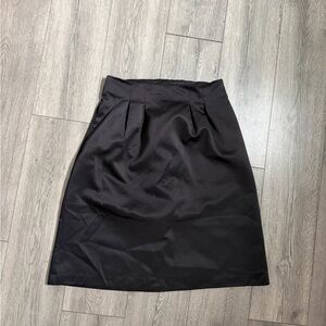 H&M Black Pleated Satin Skirt US 10
